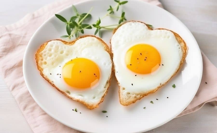 de link tussen eieren en cholesterol is dat het cholesterol in eieren het goede hdl cholesterol verhoogt