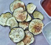 dit is een recept voor groentechips van aubergine