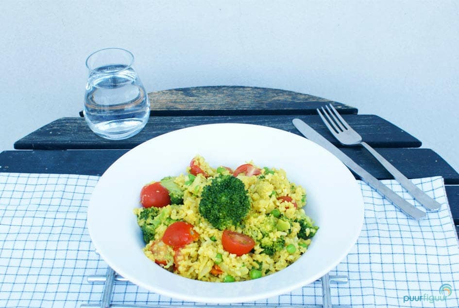 gezonde broccoli curry met bloemkoolrijst