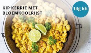 gezonde kip kerrie die in een koolhydraatarm dieet past